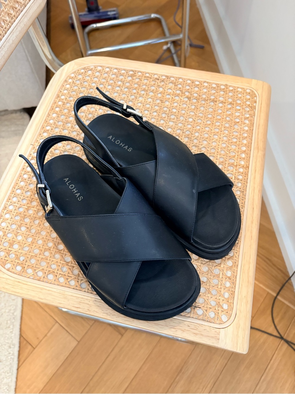 ALOHAS Black Leather Crisscross Slingback Sandals